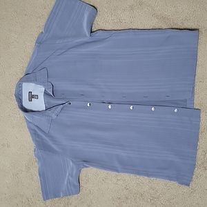 Men's Van Heusen  button down shirt,  size M